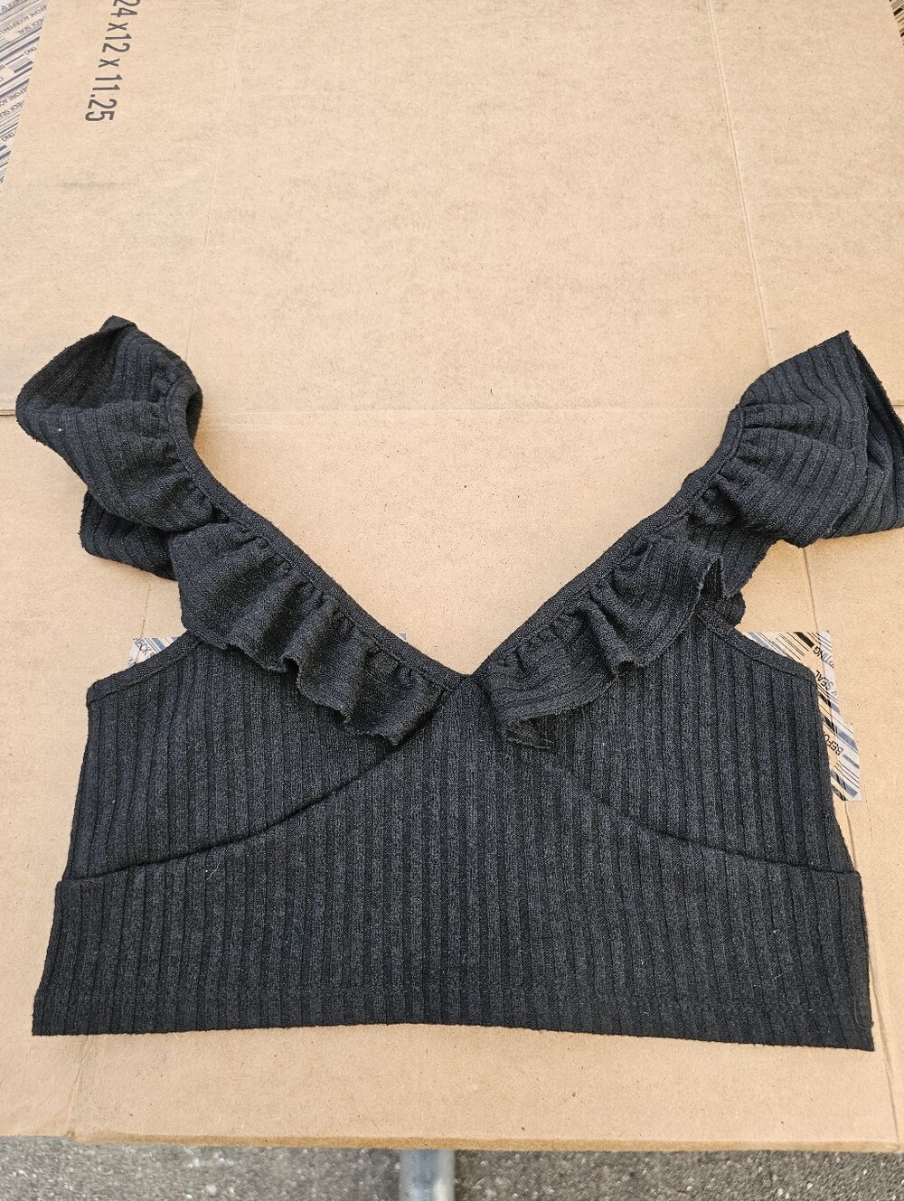 Urban Outfitters Black Ribbed Ruffle Crop Top Size Small